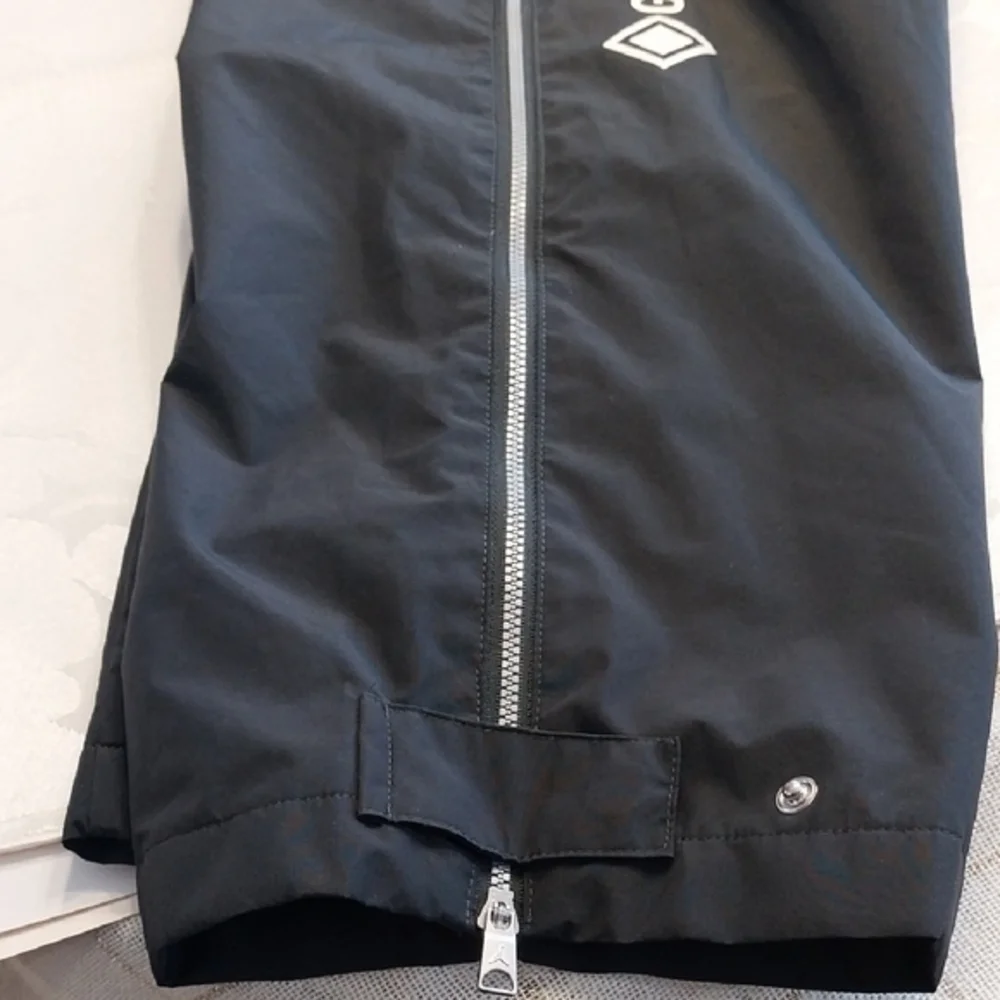 Jordan Men's Flight Heritage Gore-Tex Zippered Side Size 36 Black Wind Pants‎